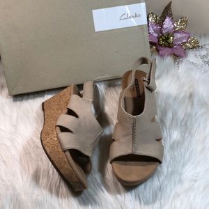 CLARKS Women's Annadel Bari Platform Wedge 7.5M